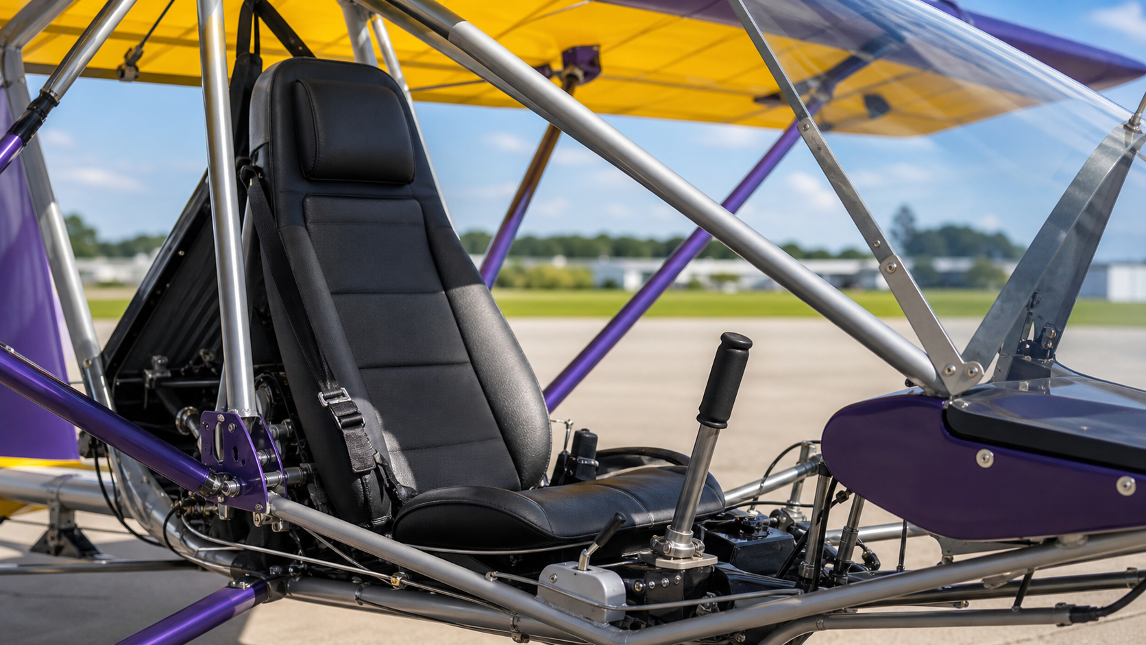 TrailStar S7 open cockpit detail